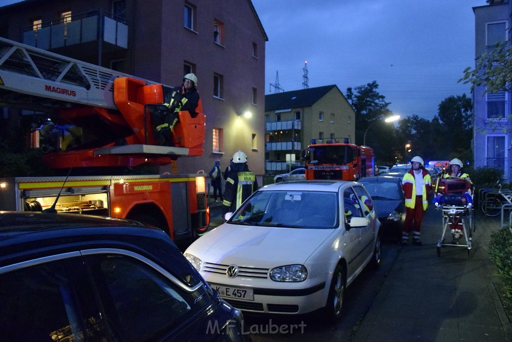 Feuer 2 Y Kellerbrand Koeln Ostheim Ruppinerstr P083.JPG - Miklos Laubert